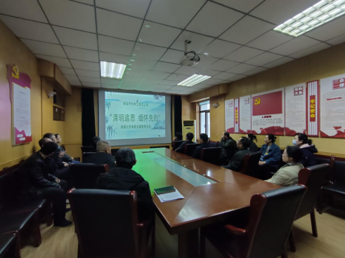 ���P(y��ng)���A���y(t��ng)�Ļ����W(xu��)��(x��)������݅�Đۇ�(gu��)���x������4��3�����ĳ���ˮ�����̿���˾�_չ���^Ӱ˼�^�M(j��n)��������ʿ������(ji��)ϵ�л��(d��ng)��3����������˾�M���ɲ�����ͬ�^���˼o(j��)�Ƭ���S�^�⡷�Ĺ��£������Ը���Ӣ���S�^����Ѫ��֮�|�B��(qi��ng)ƴ����Ӣ�¾�����3�����磬��˾������(j��ng)����܊���(du��)���M���h�T�ɲ���ǰ��������ʿ�o(j��)��M(j��n)����